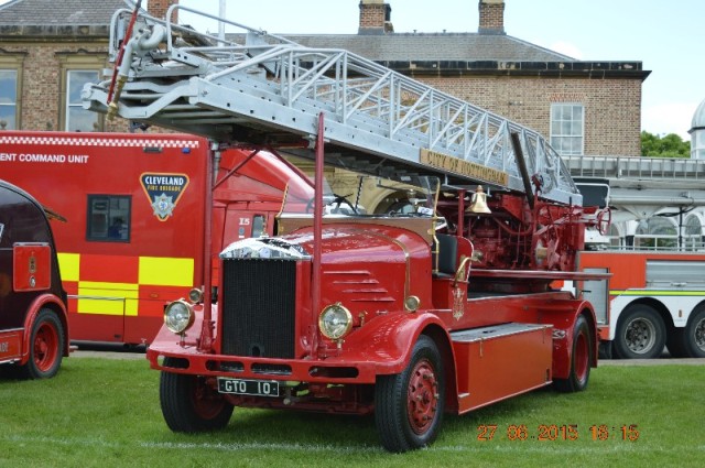 GTO 10 Turntable Ladder